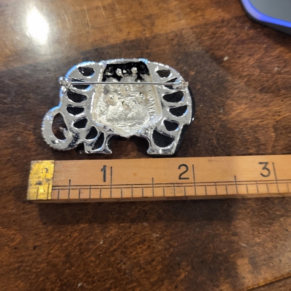 Vintage Silver Toned Rhinestone Elephant Brooch with Blue Stone Eye - Picture 4 of 4